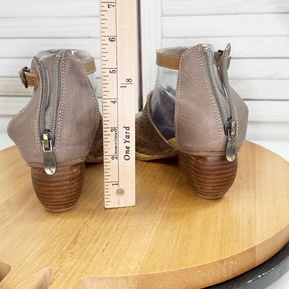 L’Artiste Spring Step Pauletta Laser Tooled Leather Boho Shoes Taupe Grey 37 - Picture 8 of 13